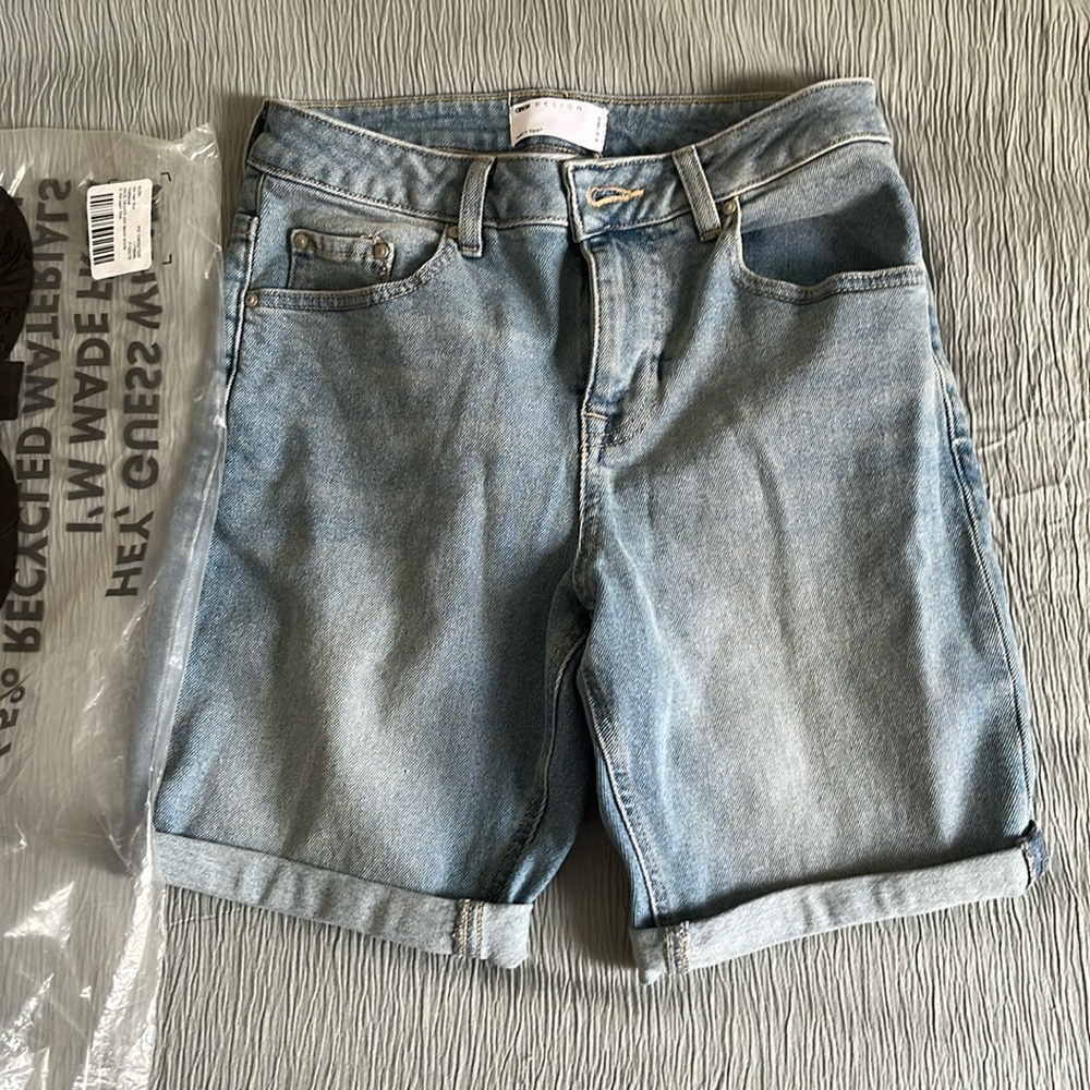 ASOS Denim Shorts 26” vintage wash NWT